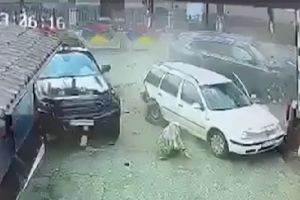 Un om de afaceri a zdrobit 4 oameni cu maşina iar apoi a sărit la bătaie. Printre victime, un pompier