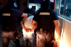 Jandarm din Satu Mare, condamnat după ce a bătut un bărbat până i-a rupt splina. Agresiunea s-ar fi  produs sub privirile poliţiştilor