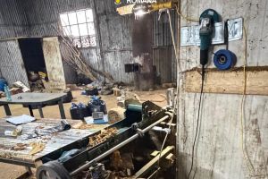 Ialomiţa: Fabrică ilegală de prelucrare a tutunului descoperită de poliţişti. Percheziţii la Urziceni