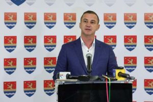 Simonis respinge acuzaţiile privind faptul că imobilul din Moşniţa Nouă ar fi locuinţa acestuia şi îşi apără activitatea economică