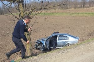 FOTO Poliţistul de frontieră din Botoşani luat de elicopterul SMURD după ce a fost rănit într-un accident era în timpul liber.  Reacţia STPF Botoşani