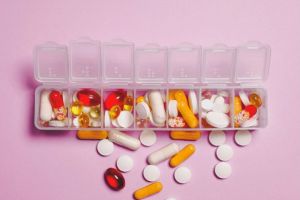 Grup interinstitutional de monitorizare pentru disponibilitatea medicamentelor, pe fondul instabilitatii in Orientul Mijlociu