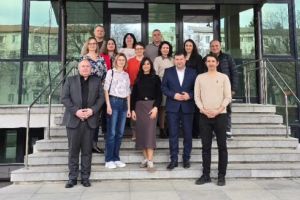 Profesori din Polonia şi Turcia, vizită la Consiliul Judeţean Olt. Oaspeţii, invitaţi la familia Memish/ FOTO