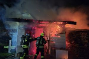 FOTO. Pompierii sătmăreni, în alertă: trei incendii în doar câteva ore, intervenţii în mai multe localităţi