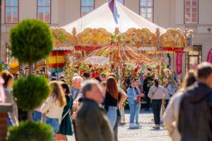 Târgul de Paşti revine în Sibiu: atracţii noi şi distracţie pentru copii în Piaţa Mare