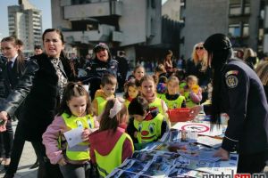 FOTO/VIDEO. La mulţi ani! Ziua Poliţiei, sărbătorită cu demonstraţii şi surprize la Satu Mare. Expoziţie cu tehnica poliţiştilor în centrul oraşului