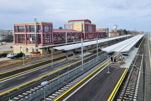 CFR: Peroanele şi pasajul pietonal din staţia Feteşti, redeschise