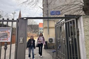 Simulare Bac 2026 la Sibiu: niciun elev eliminat miercuri, dar câteva sute au absentat