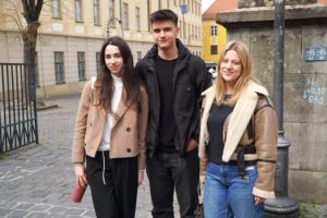 Ziua a 3-a de simulare la BAC: elevii de la „Brukenthal” spun că s-au descurcat şi „a fost uşor” / video