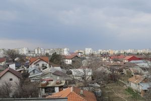 Schimbare radicală de vreme. Temperaturile scad, iar ploile pun stăpânire pe ţară