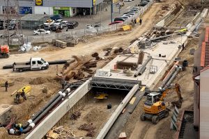 Circulaţia deasupra pasajului din strada Oneştilor ar putea fi deschisă în iunie, dar încep lucrări la două noi pasaje în Oradea (FOTO)