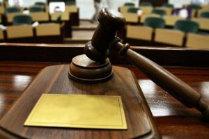 Instanţa supremă suspendă activitatea Comitetului pentru legile Justiţiei, înfiinţat de Ilie Bolojan