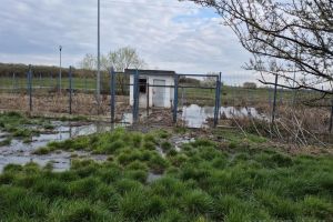 Staţia de epurare din Nojorid, blocată la fiecare câteva zile: dejecţiile se revarsă lângă şosea (FOTO/VIDEO)