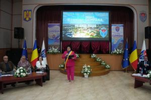 FOTO: Primarul comunei Cumpana, Mariana Gaju, a prezentat Raportul anual privind starea economica, sociala si de mediu a comunei pentru anul 2025