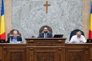 Mihai Coteţ: “Nu discutăm despre un premier. Discutăm despre direcţia României”