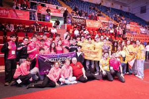 Aproape jumătate de milion de lei pentru echipele de robotică din Focşani calificate la Mondialul din SUA