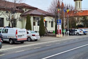 INCREDIBIL! Hoţii au spart seiful primăriei şi au fugit cu bani