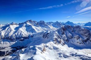 S-a schimbat prognoza meteo: vin ploile în weekend şi chiar şi ninsori