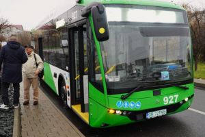 Incident între controlori şi un călător dintr-un autobuz Tursib: validatorul de bilete, “vinovatul” principal