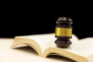 Primul termen astazi la Curtea de Apel Constanta in procesul dintre UAT Izvoarele si o angajata privind anularea unui act administrativ