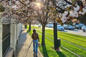 România trece la ora de vară în acest weekend. Medic: „Modificarea duce la apariţia stării de oboseală”