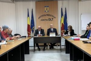 Sprijin pentru persoanele vulnerabile: şedinţă dedicată combaterii sărăciei energetice, la Prefectura Olt