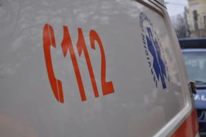 Ambulanţă implicată într-un accident, în timp ce se îndrepta spre locul altui eveniment rutier