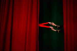 Recompense pentru elevii din Limanu. Școala Gimnaziala nr.1 organizeaza o iesire la teatru pentru 150 de elevi (DOCUMENT) 