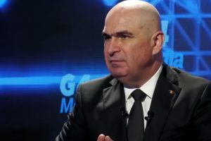 Bolojan: Guvernul va scădea „foarte probabil” reducerea accizelor la carburanţi. „Este cea mai facilă soluţie” (VIDEO)