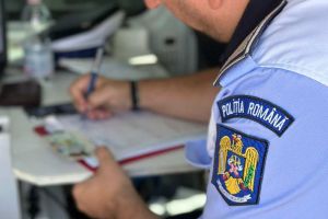 Noi reguli pentru plata amenzilor şi reducerea suspendării permisului auto intră în vigoare la 27 martie