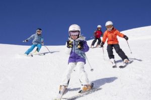 IȘJ Braşov a programat vacanţa de schi din 2027. Când vor avea liber elevii braşoveni