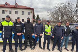 VIDEO Șeful Poliţiei Botoşani, la percheziţiile de la Ștefăneşti: „Acţiunea disproporţionată a cetăţenilor a atras şi răspunsul forţelor de ordine”