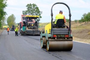 O primărie din Botoşani alocă 3,6 milioane de lei pentru modernizarea unor drumuri din comună