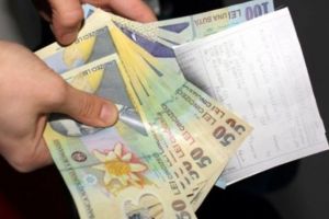 Pensiile se plătesc mai devreme în luna aprilie / Ajutoarele one-off se vor achita în mai