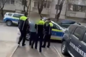 Bărbat reţinut pentru conducerea unui vehicul sub influenţa băuturilor alcoolice