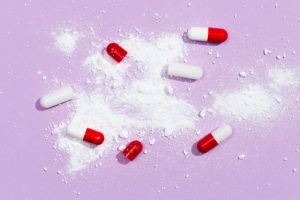 Descoperire macabra la Braila: Tanar de 26 de ani gasit mort in apartament. Ar fi consumat de substante interzise