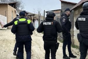 Bărbatul din Altâna care şi-a bătut fosta iubită a ajuns după gratii