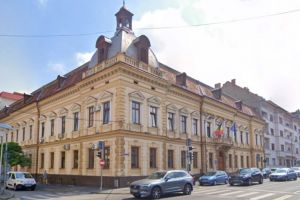 Prefectura nu poate spune câţi angajaţi din primăriile din Sibiu vor fi daţi afară: „E prematur”