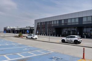 Directorul Aeroportului Oradea: „Încep să se vadă rezultatele investiţiilor”. Creştere a traficului de pasageri cu 52%, la Cargo în 3 luni descărcări cât tot anul trecut (FOTO)