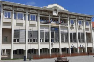 Consiliul Judeţean restructurează aparatul administrativ şi două dintre instituţiile subordonate