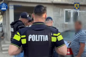 8 persoane arestate după percheziţiile de ieri, de la Braşov. Furau motorină din utilajele care lucrau la calea ferată