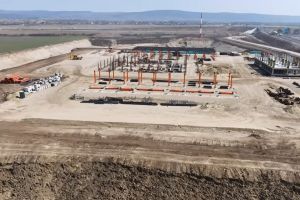 Imagini aeriene de pe şantierul Autostrăzii A7: cum avansează lucrările pe tronsonul Adjud – Răcăciuni