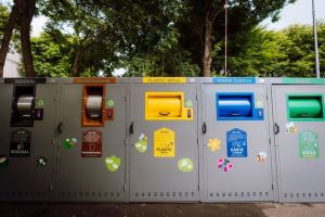 Reciclarea devine smart la Târgu Mureş! Informaţii utile despre funcţionarea celor 200 de eco-insule digitalizate