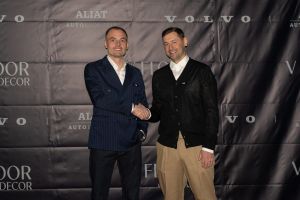 Fotbalistul Sepsi Lazslo şi Vlad Corfar, linie nouă de business în Mureş: VFloor & Decor