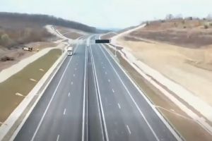VIDEO. Autostrada Transilvania prinde viteză: secţiunea unde lucrările trec de 90%. Veşti importante şi pentru şoferii din Satu Mare