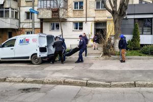 Crimă la Botoşani! O femeie din municipiu este acuzată că şi-a ucis bărbatul. A fost arestată