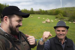 ‘Condamnaţi’ cu executare la păzit de oi – Nea Ilie Despre Strigoi şi Prima Întâlnire!