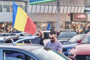 Protest în Piteşti: marş auto şi alimentări simbolice de 50 de bani