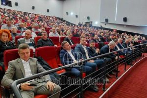 Corneliu Ștefan a consultat sala: Sute de aleşi locali PSD au votat împotriva actualei formule de guvernare (VIDEO)