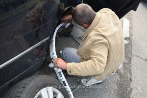 Încă o captură la frontiera Borş: 2.600 de pachete de ţigări de contrabandă, ascunse într-un Volkswagen (FOTO)